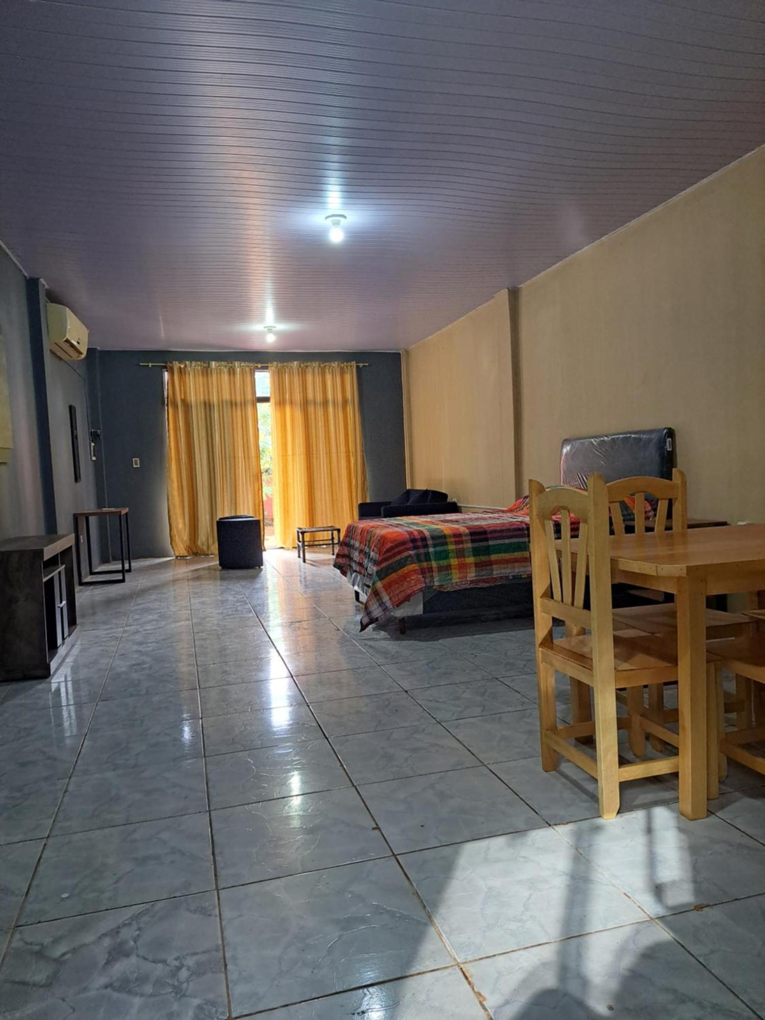 Hummingbird Hostel Ciudad del Este Zewnętrze zdjęcie
