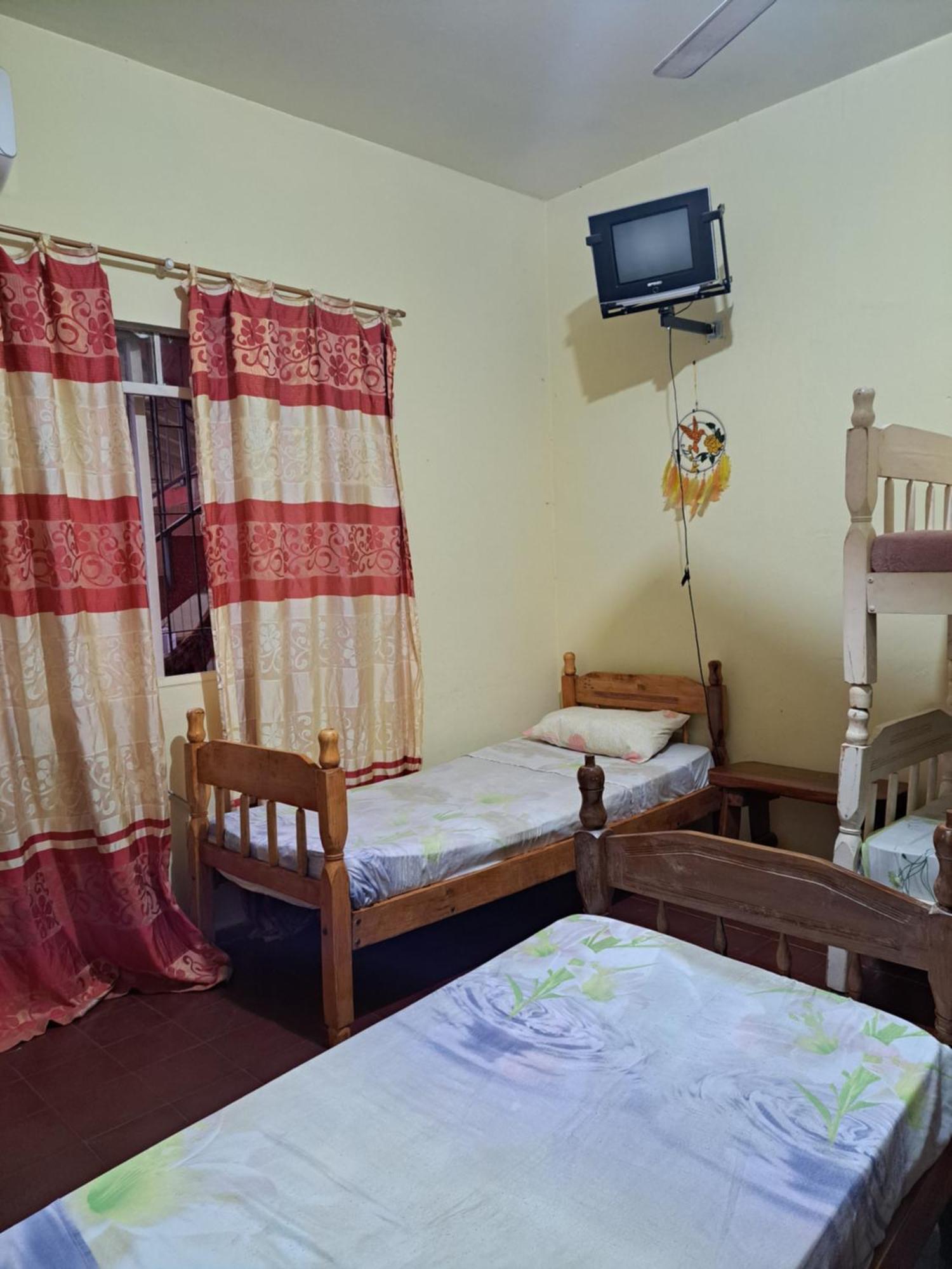 Hummingbird Hostel Ciudad del Este Zewnętrze zdjęcie