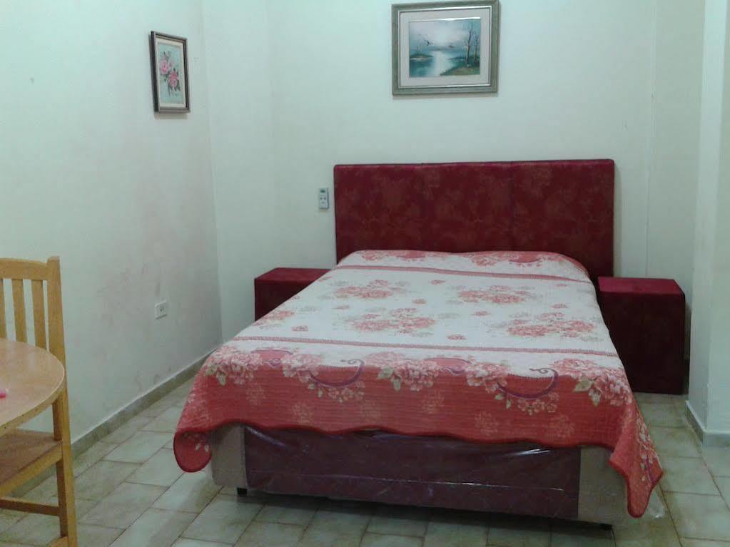 Hummingbird Hostel Ciudad del Este Zewnętrze zdjęcie